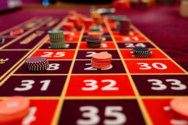st789 Gaple Online table interface showing domino tiles, player positions, and scoring display